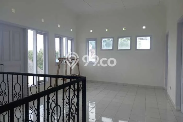 Ready to Use! Premium House LT 550m2 Desain Elegan di Cipaku Ready to Use! Premium House LT 550m2 Desain Elegan di Cipaku
