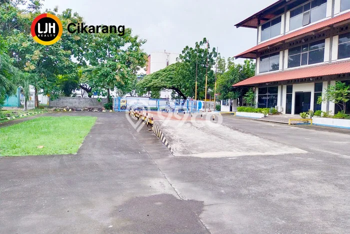 Gudang Disewa di Bekasi dengan LB 12000m2 Area Komersial Ramai Gudang Disewa di Bekasi dengan LB 12000m2 Area Komersial Ramai