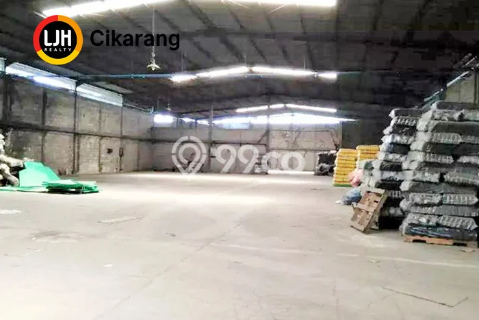 FOR SALE! Gudang di Karawang Timur Karawang, LT 12300m2, LB 5000m2 FOR SALE! Gudang di Karawang Timur Karawang, LT 12300m2, LB 5000m2