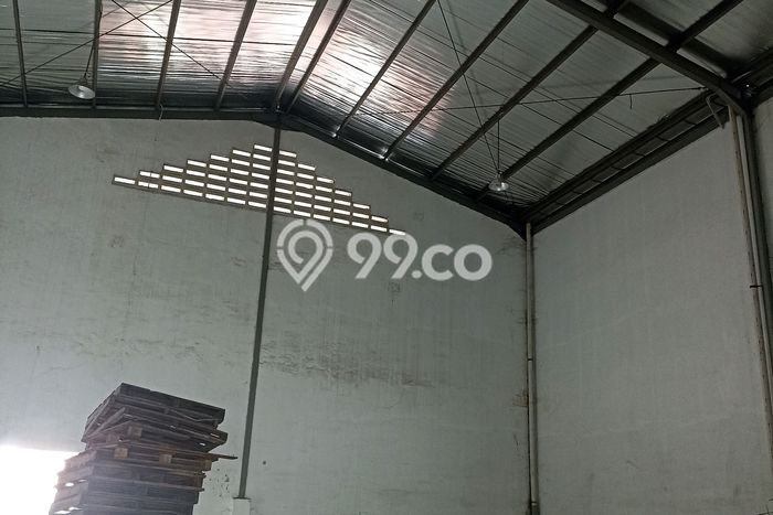 Unit Gudang Paling Strategis di Curug Tangerang dengan LB 276m2 Unit Gudang Paling Strategis di Curug Tangerang dengan LB 276m2
