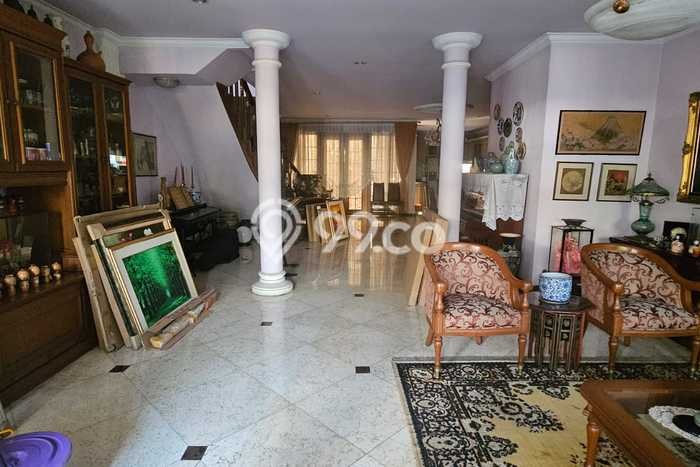 Rumah Elit Modern Tanpa Renovasi di Tanjung Barat Jakarta Selatan Rumah Elit Modern Tanpa Renovasi di Tanjung Barat Jakarta Selatan