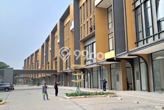 Komersial Dijual di BSD Tangerang Selatan dengan Luas Bangunan 347m2 Komersial Dijual di BSD Tangerang Selatan dengan Luas Bangunan 347m2