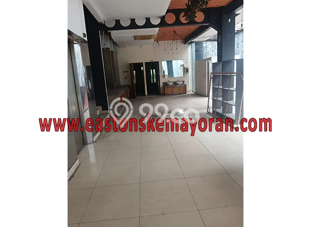 Kantor Komersial Disewakan di Tanah Abang Jakarta Pusat Luas 1300m2 Kantor Komersial Disewakan di Tanah Abang Jakarta Pusat Luas 1300m2
