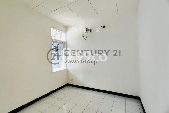 Dijual Rumah Strategis Bagus Punya 2 KT di Kelapa Gading Jakarta Utara SHM Dijual Rumah Strategis Bagus Punya 2 KT di Kelapa Gading Jakarta Utara SHM