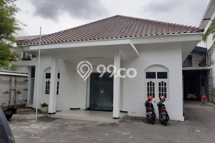 Kantor paling strategis disewakan di Sawahan Surabaya Kantor paling strategis disewakan di Sawahan Surabaya