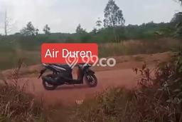 Jarang Ada! Tanah di Mendo Barat Punya Luas 240m2 - Jarang Ada! Tanah di Mendo Barat Punya Luas 240m2 -