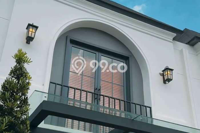 For Sale Rumah 3 Kamar Lokasi Ideal Bagus dan Strategis di Lippo Cikarang For Sale Rumah 3 Kamar Lokasi Ideal Bagus dan Strategis di Lippo Cikarang
