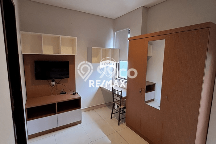Rumah Kost untuk Dijual di Pagedangan dengan 24 KT, 24 KM, Luas 504m2 Rumah Kost untuk Dijual di Pagedangan dengan 24 KT, 24 KM, Luas 504m2