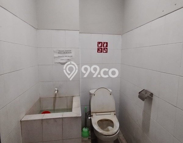 FOR RENT! Ruko di Caturtunggal Cocok untuk Bisnis 102m2 FOR RENT! Ruko di Caturtunggal Cocok untuk Bisnis 102m2