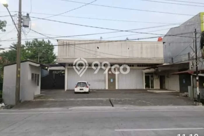 Siap Huni Rumah Mewah 5 Kamar di Semarang Timur Dekat ke Mana Saja Siap Huni Rumah Mewah 5 Kamar di Semarang Timur Dekat ke Mana Saja