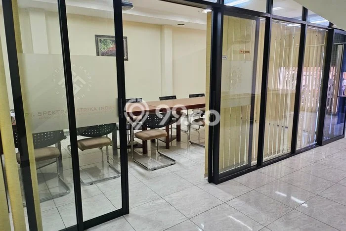 Ruko Dijual di Jakarta Selatan LT 107m2 & LB 200m2 Lokasi Terbaik! Ruko Dijual di Jakarta Selatan LT 107m2 & LB 200m2 Lokasi Terbaik!