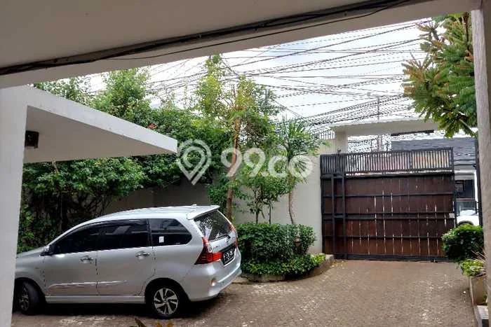Rumah Bagus Disewakan di Wijaya, Jakarta Selatan LT 310m2, LB 600m2 Rumah Bagus Disewakan di Wijaya, Jakarta Selatan LT 310m2, LB 600m2
