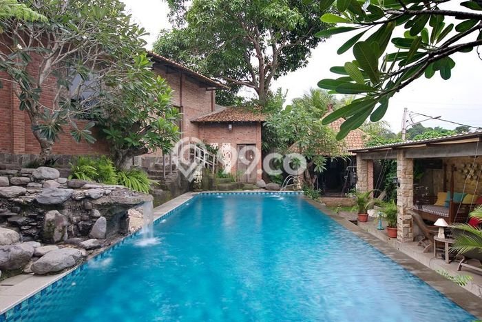 Ready to Use! Luxury House LT 2057m2 Desain Elegan di Cinangka Ready to Use! Luxury House LT 2057m2 Desain Elegan di Cinangka