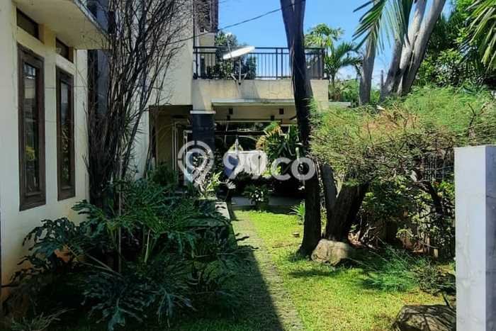 Jual Rumah Luas Elegan Dengan View Eksklusif di Bintaro, Jakarta Selatan Jual Rumah Luas Elegan Dengan View Eksklusif di Bintaro, Jakarta Selatan