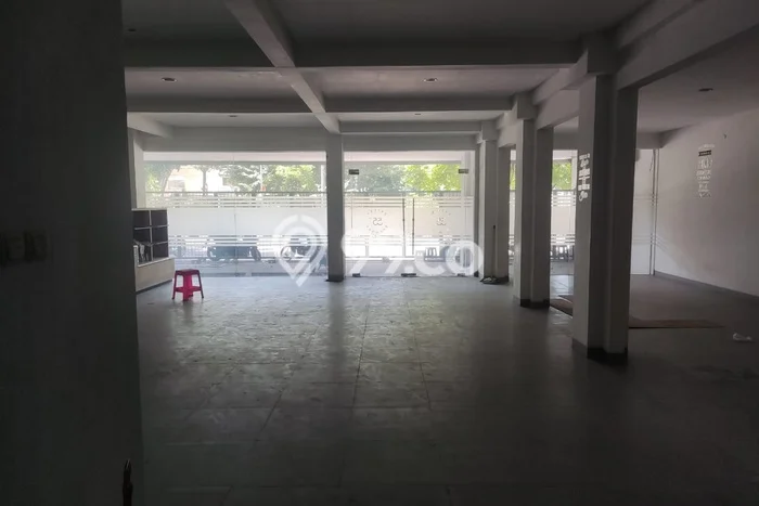 Unit Komersial Disewakan di Surabaya Area Strategis Harga Kompetitif Unit Komersial Disewakan di Surabaya Area Strategis Harga Kompetitif