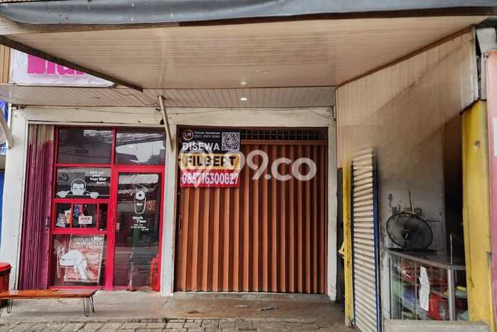 Ruko Disewa di Tangerang Selatan dengan LB 12m2 Area Komersial Ramai Ruko Disewa di Tangerang Selatan dengan LB 12m2 Area Komersial Ramai