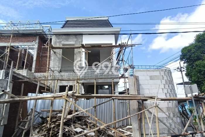 Rumah Modern 3 KT LT 109m2 di Bantaran Rumah Modern 3 KT LT 109m2 di Bantaran