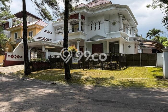 Ready to Use! Premium House LT 842m2 Desain Modern di Arjosari Ready to Use! Premium House LT 842m2 Desain Modern di Arjosari