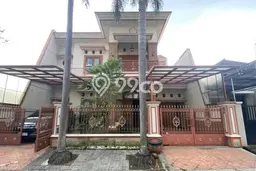 Rumah Elit LB 400m2 Siap Huni Desain Elegan di Araya, Malang Rumah Elit LB 400m2 Siap Huni Desain Elegan di Araya, Malang