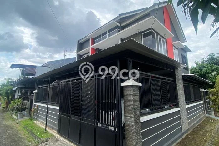 Rumah Minimalis 8 Kamar LT 140m2 di Tasikmadu Rumah Minimalis 8 Kamar LT 140m2 di Tasikmadu