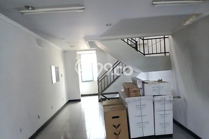 Ruko Dijual di Tangerang LT 100m2 & LB 280m2 Lokasi Terbaik! Ruko Dijual di Tangerang LT 100m2 & LB 280m2 Lokasi Terbaik!