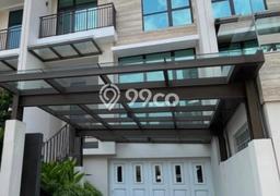 Rumah Elit Modern Tanpa Renovasi di Pondok Indah Jakarta Selatan Rumah Elit Modern Tanpa Renovasi di Pondok Indah Jakarta Selatan
