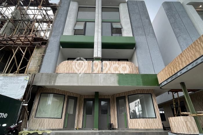 Ruko Dijual di Jakarta Selatan LT 160m2 & LB 200m2 Lokasi Terbaik! Ruko Dijual di Jakarta Selatan LT 160m2 & LB 200m2 Lokasi Terbaik!