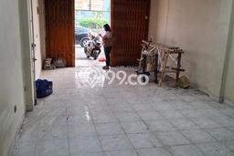 Area Ramai! Ruko Dijual di Cengkareng untuk Bisnis Luas Bangunan 0m2 Area Ramai! Ruko Dijual di Cengkareng untuk Bisnis Luas Bangunan 0m2