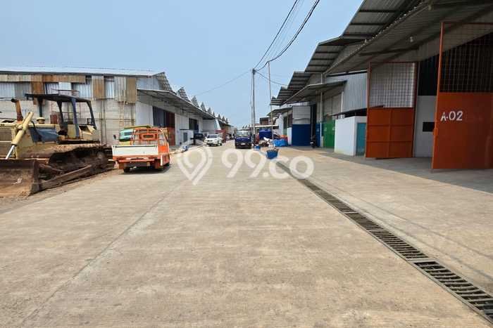 Gudang Disewa di Jakarta Barat dengan LB 13m2 Area Komersial Ramai Gudang Disewa di Jakarta Barat dengan LB 13m2 Area Komersial Ramai