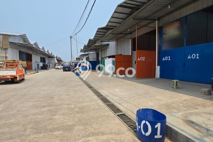 Gudang Disewa di Jakarta Barat dengan LB 13m2 Area Komersial Ramai Gudang Disewa di Jakarta Barat dengan LB 13m2 Area Komersial Ramai