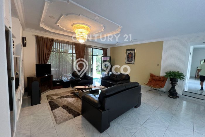 Ready to Use! Luxury House LT 6000m2 Desain Modern di Cimacan Ready to Use! Luxury House LT 6000m2 Desain Modern di Cimacan