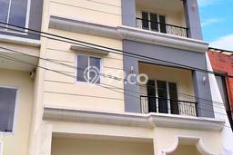 Rumah Elit Modern Siap Huni di Puri Indah Jakarta Barat Rumah Elit Modern Siap Huni di Puri Indah Jakarta Barat