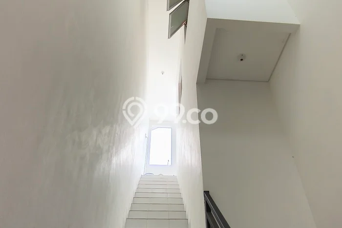 For Sale! Luxury House LT 225m2 Desain Elegan di Puri Indah For Sale! Luxury House LT 225m2 Desain Elegan di Puri Indah