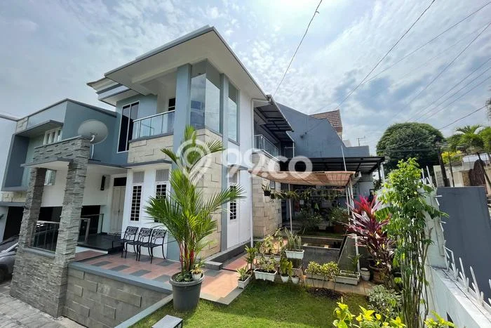 Siap Huni Hunian Elit 4 Kamar di Semarang Selatan Dekat ke Mana Saja Siap Huni Hunian Elit 4 Kamar di Semarang Selatan Dekat ke Mana Saja