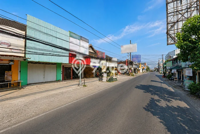 Ruko untuk disewa di Kasihan punya LT 75m2 & LB 110m2 harga sewa kompetitif Ruko untuk disewa di Kasihan punya LT 75m2 & LB 110m2 harga sewa kompetitif