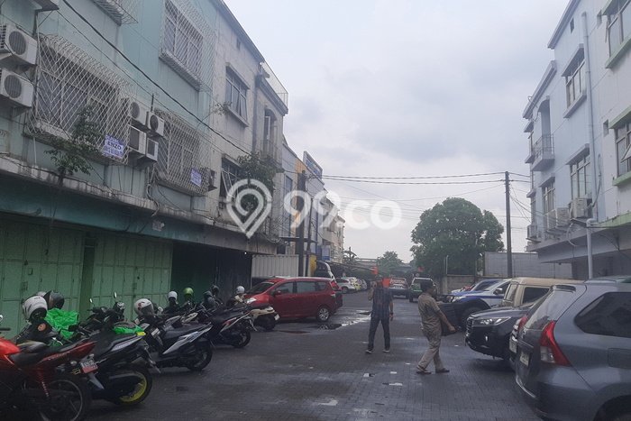 FOR SALE! Ruko di Jati Uwung Tangerang, LT 104m2, LB 454m2 FOR SALE! Ruko di Jati Uwung Tangerang, LT 104m2, LB 454m2