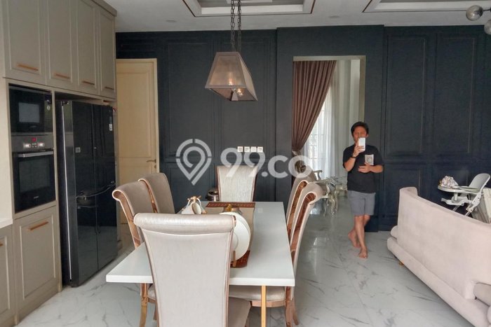 Dijual Rumah Luas Elegan Dengan View Eksklusif di Warung Buncit, Jakarta Selatan Dijual Rumah Luas Elegan Dengan View Eksklusif di Warung Buncit, Jakarta Selatan