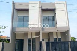 For Sale Rumah 4 Kamar Lokasi Ideal Bagus dan Strategis di Tenggilis Mejoyo For Sale Rumah 4 Kamar Lokasi Ideal Bagus dan Strategis di Tenggilis Mejoyo