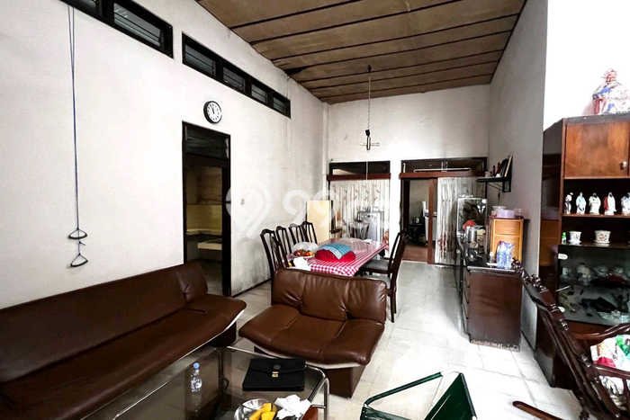 Rumah Mewah Siap Huni LT 420m2 di Sukolilo, Surabaya Rumah Mewah Siap Huni LT 420m2 di Sukolilo, Surabaya