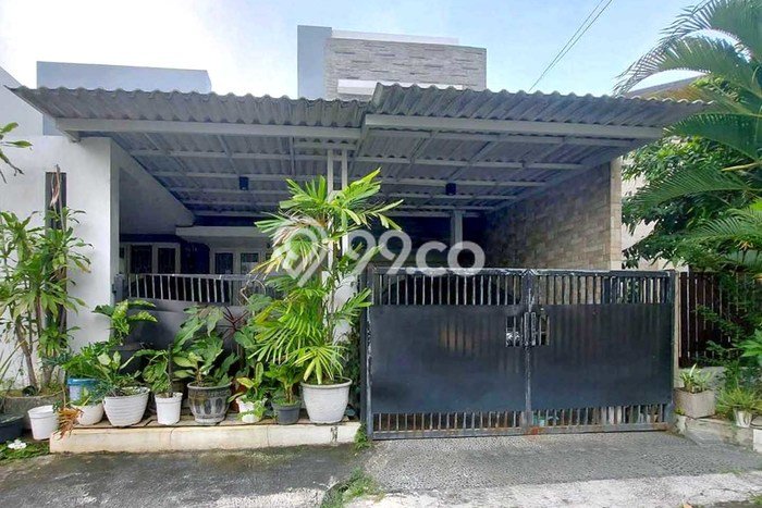 Dijual Cepat Rumah Favorit Siap Huni LB 250m2 di Rungkut, Surabaya Dijual Cepat Rumah Favorit Siap Huni LB 250m2 di Rungkut, Surabaya