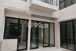 Hunian Eksklusif Dijual LT 180m2 di Sukolilo, Surabaya Hunian Eksklusif Dijual LT 180m2 di Sukolilo, Surabaya