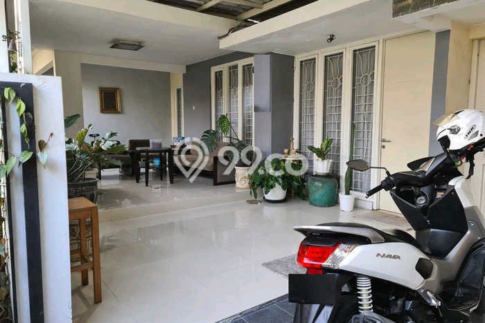 Dijual Cepat Rumah Favorit Siap Huni LB 250m2 di Rungkut, Surabaya Dijual Cepat Rumah Favorit Siap Huni LB 250m2 di Rungkut, Surabaya