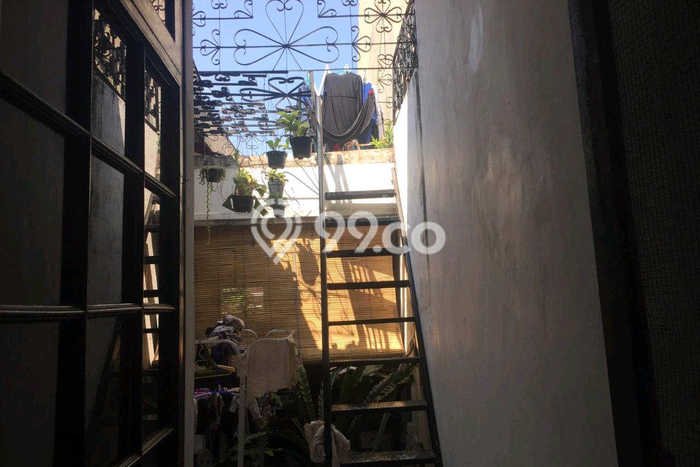 Siap Huni Hunian Elit 7 Kamar di Sukolilo Dekat ke Mana Saja Siap Huni Hunian Elit 7 Kamar di Sukolilo Dekat ke Mana Saja