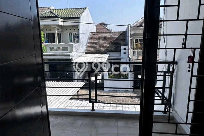 Rumah Modern Minimalis 4 Kamar Siap Huni di Kenjeran Rumah Modern Minimalis 4 Kamar Siap Huni di Kenjeran