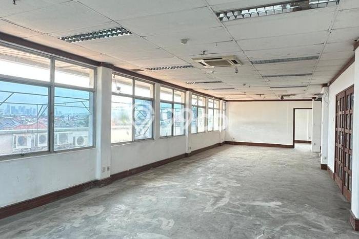 Kantor untuk Disewa di Pusat Jakarta Selatan Luas Bangunan 120m2 Kantor untuk Disewa di Pusat Jakarta Selatan Luas Bangunan 120m2