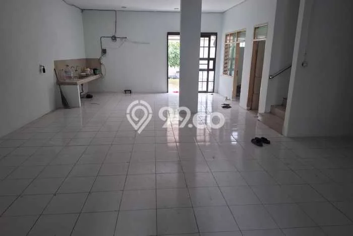 Unit Ruko Disewa Lokasi Kiaracondong, Bandung Spesifikasi Luas Bangunan 280m2 Unit Ruko Disewa Lokasi Kiaracondong, Bandung Spesifikasi Luas Bangunan 280m2