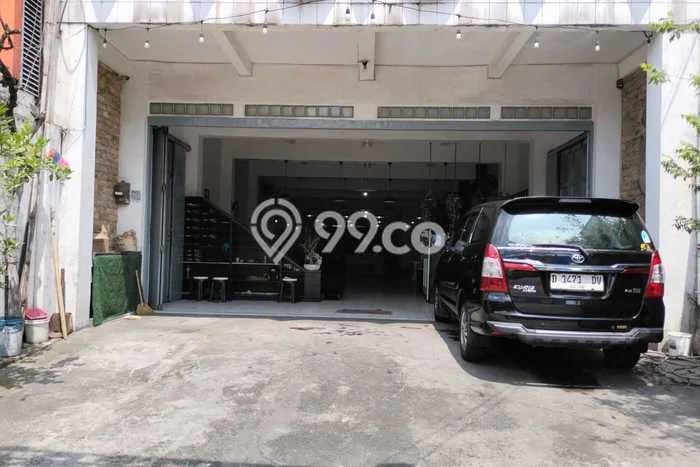 Disewakan Ruko di Kawasan Ramai Gatot Subroto Luas 900m2 Disewakan Ruko di Kawasan Ramai Gatot Subroto Luas 900m2