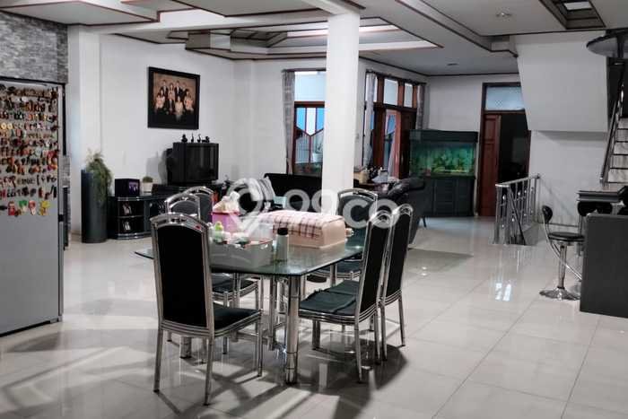 Disewakan Ruko di Kawasan Ramai Gatot Subroto Luas 900m2 Disewakan Ruko di Kawasan Ramai Gatot Subroto Luas 900m2