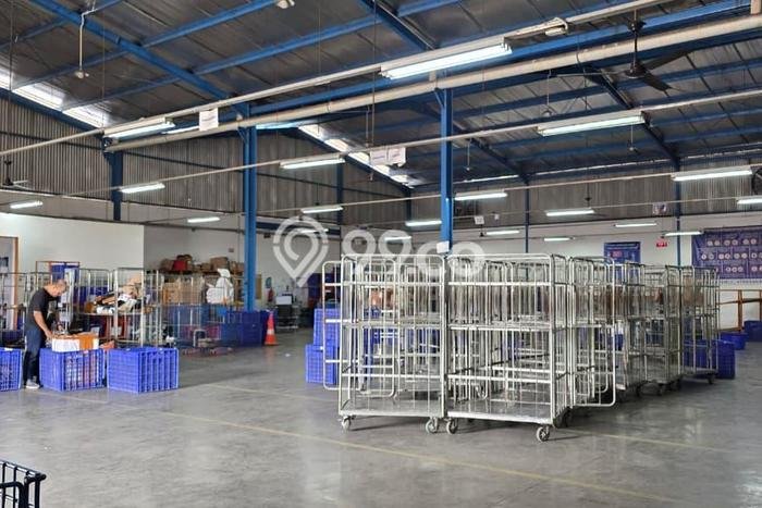Disewakan Gudang di Kawasan Ramai Leuwi Gajah Luas 720m2 Disewakan Gudang di Kawasan Ramai Leuwi Gajah Luas 720m2