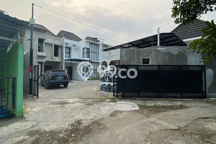 Lokasi strategis! Rumah siap pakai dikontrakkan di Ngaglik LB 140m2 Lokasi strategis! Rumah siap pakai dikontrakkan di Ngaglik LB 140m2